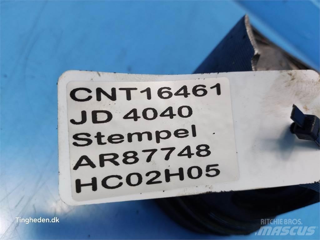 John Deere 4040 Motoare