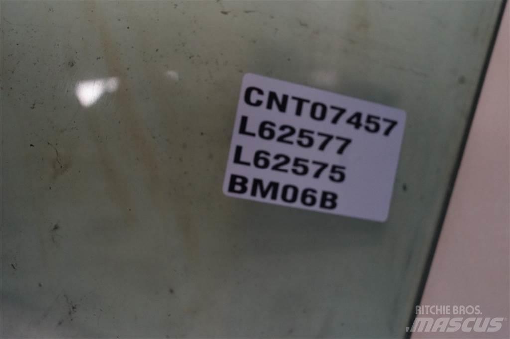 John Deere 4240 Cabine si interior