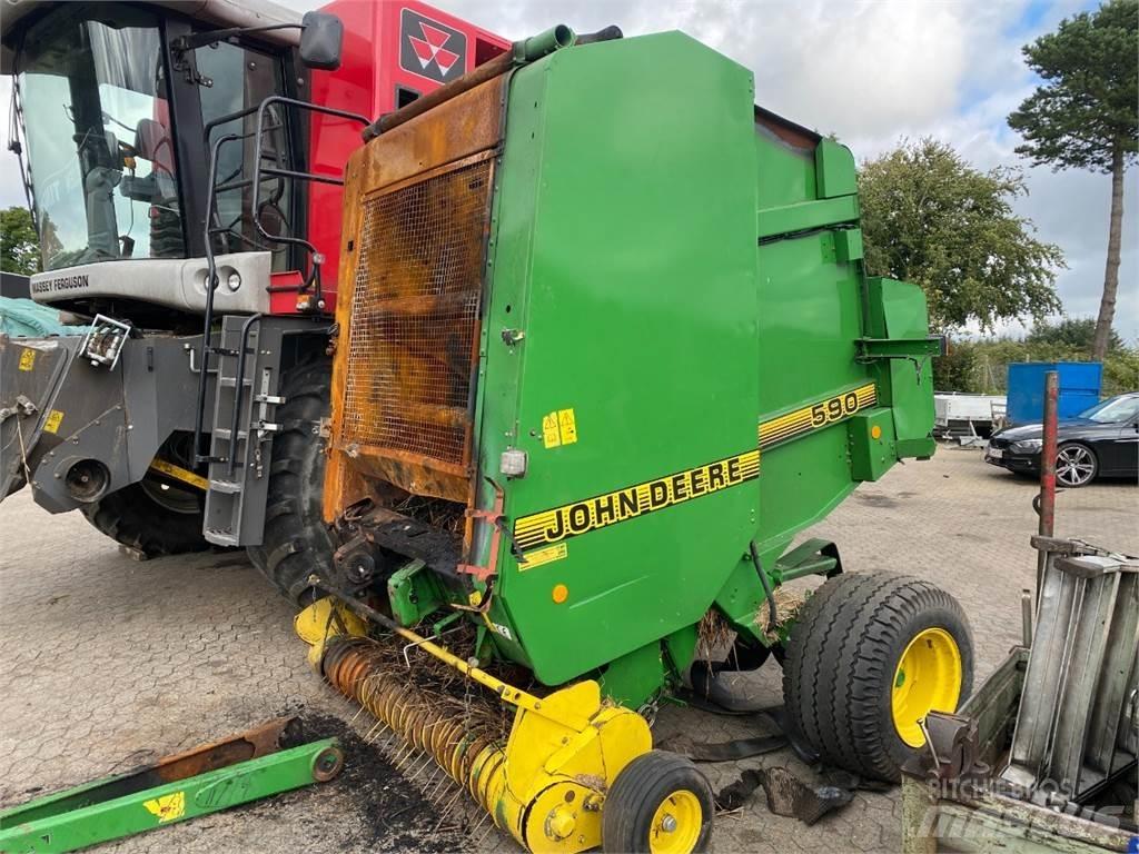John Deere 590 Masina de balotat cilindric