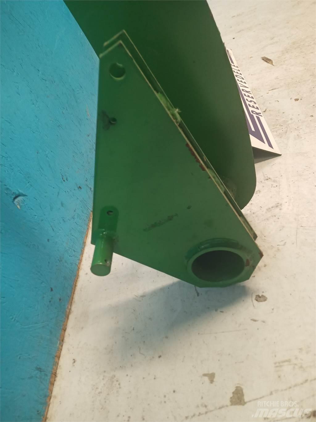 John Deere 590 Cleme balot