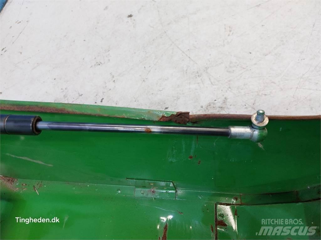 John Deere 590 cupa de excavat cu cernere