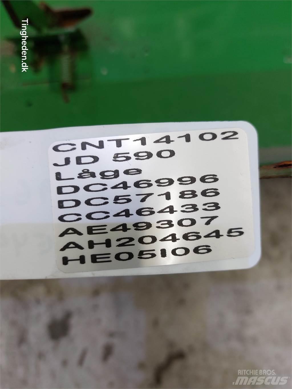 John Deere 590 cupa de excavat cu cernere