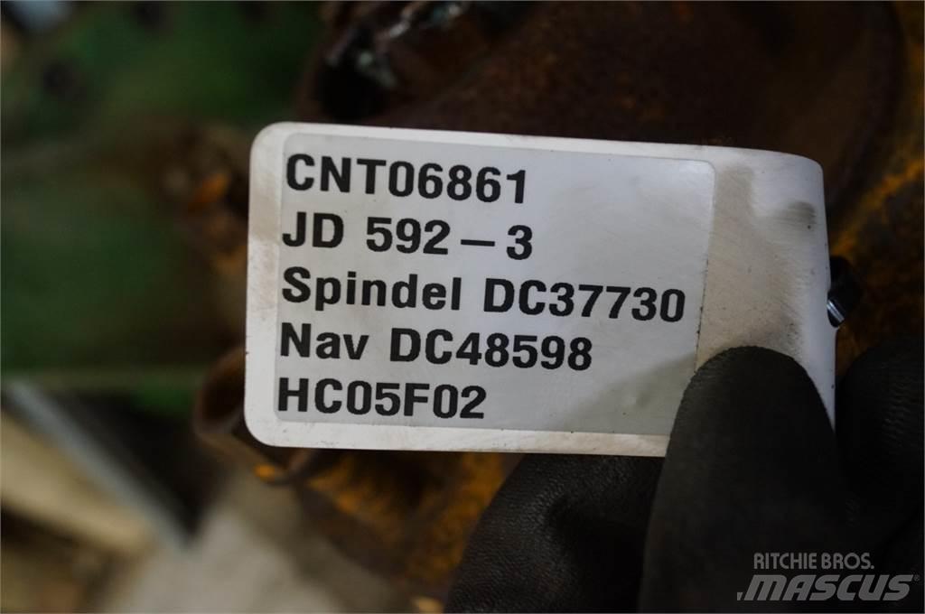 John Deere 592 Axe