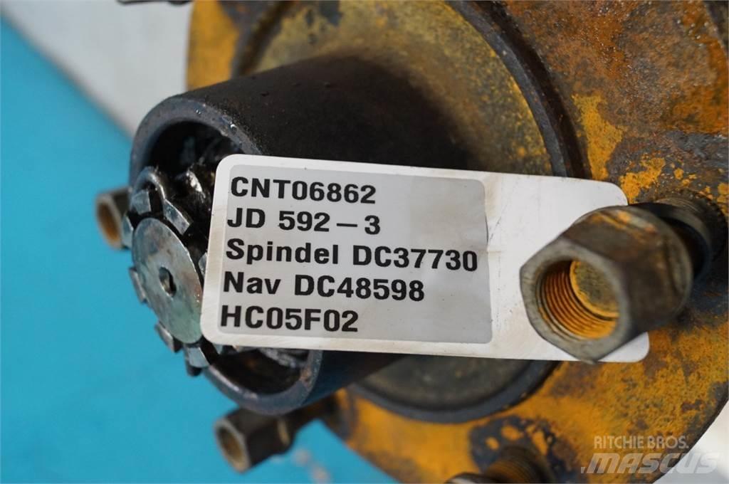 John Deere 592 Axe