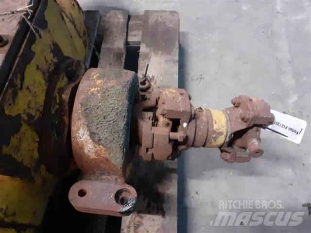 John Deere 644A Axe