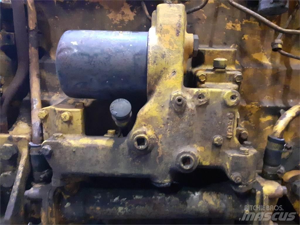 John Deere 644B Motoare