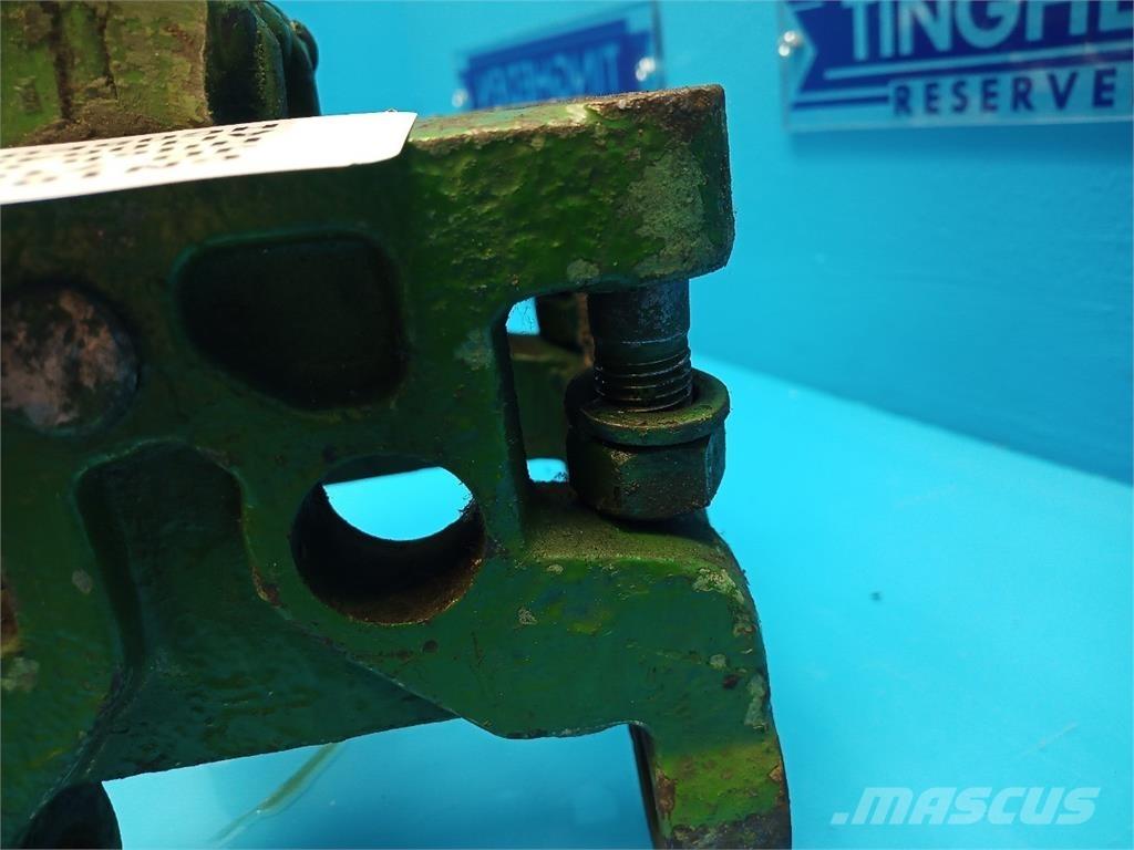 John Deere 710 Alte accesorii tractor