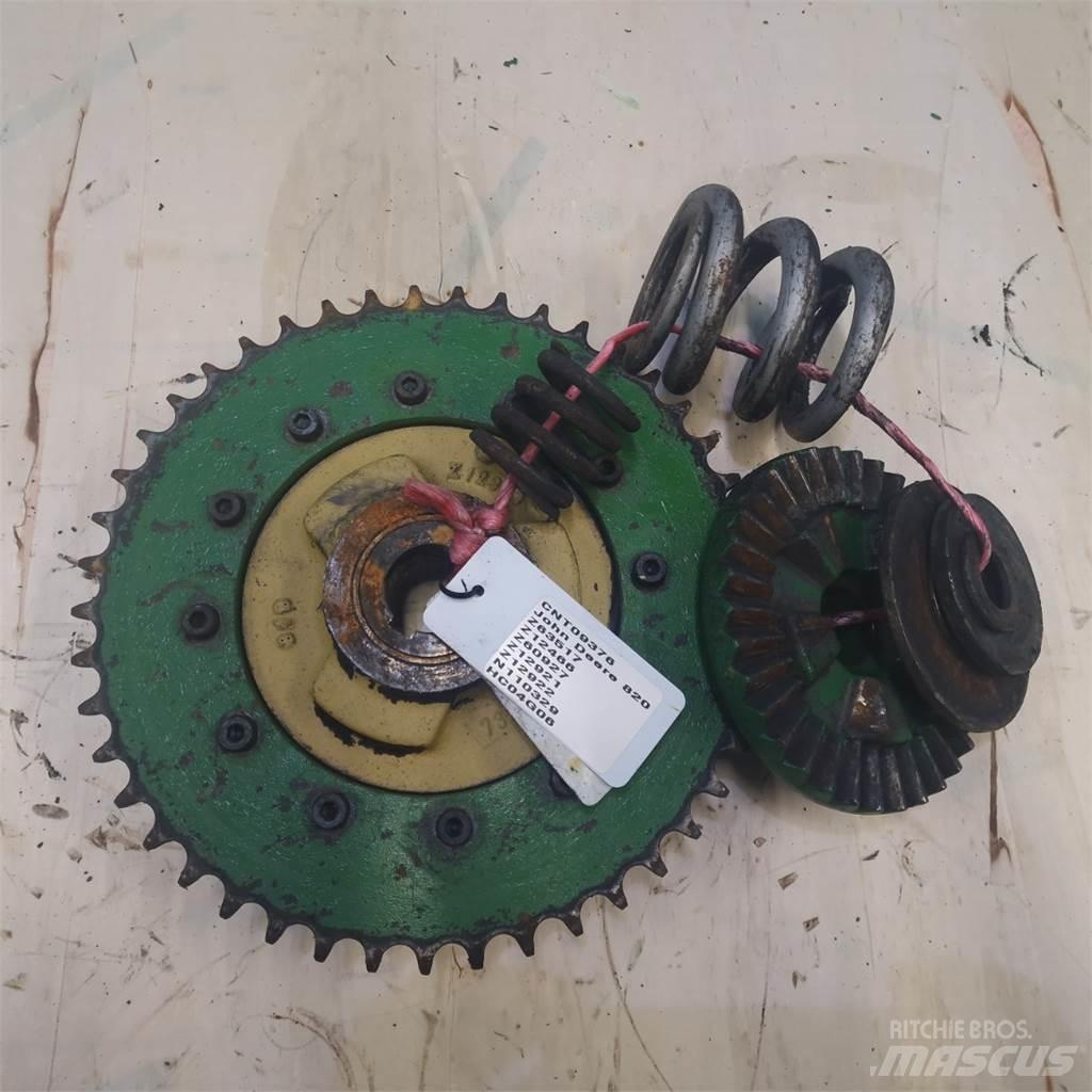 John Deere 820 Accesorii combine agricole