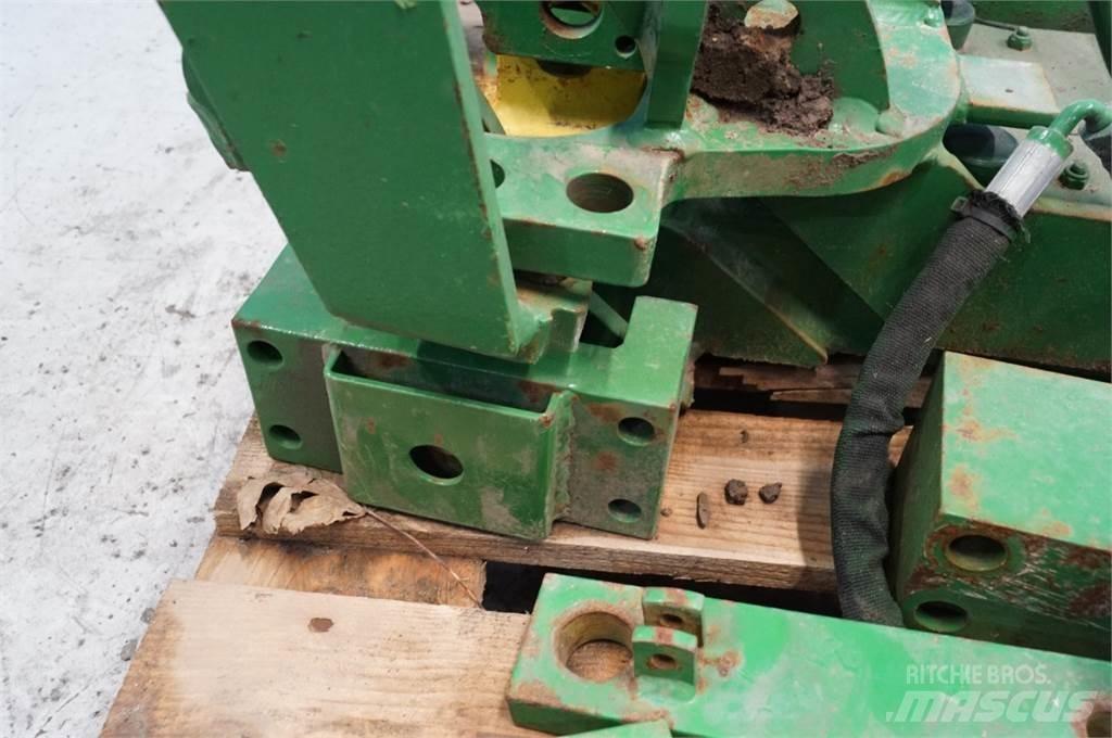 John Deere 8235R Alte accesorii tractor