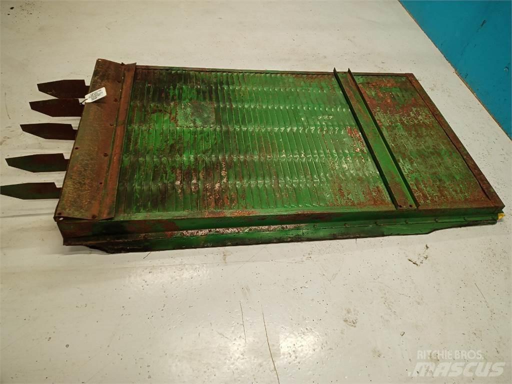 John Deere 955 Dispersare nisip si sare
