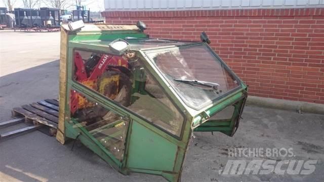 John Deere 975 Cabine si interior