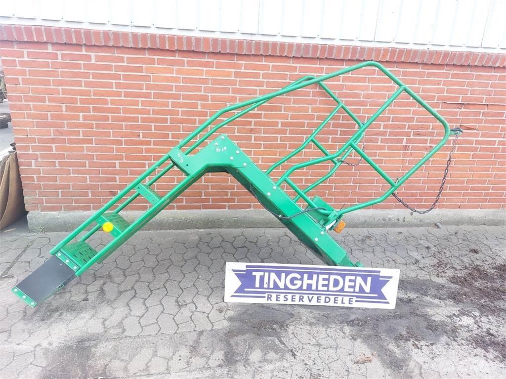 John Deere 9880 Cabine si interior