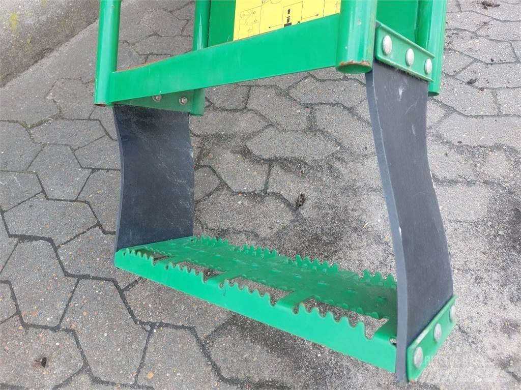 John Deere 9880 Cabine si interior