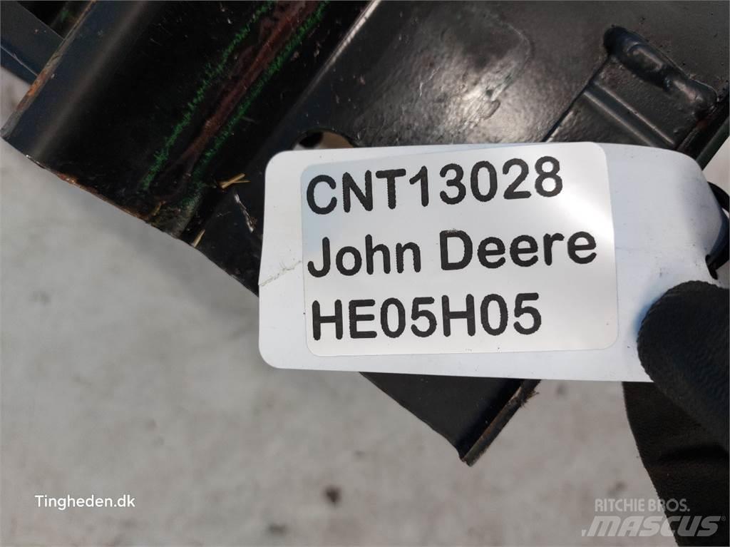 John Deere S670 Dispersare nisip si sare
