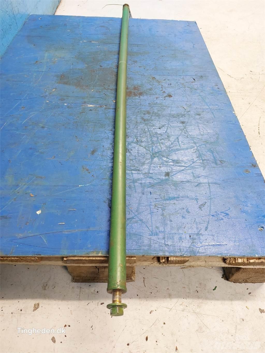 John Deere S670 Dispersare nisip si sare