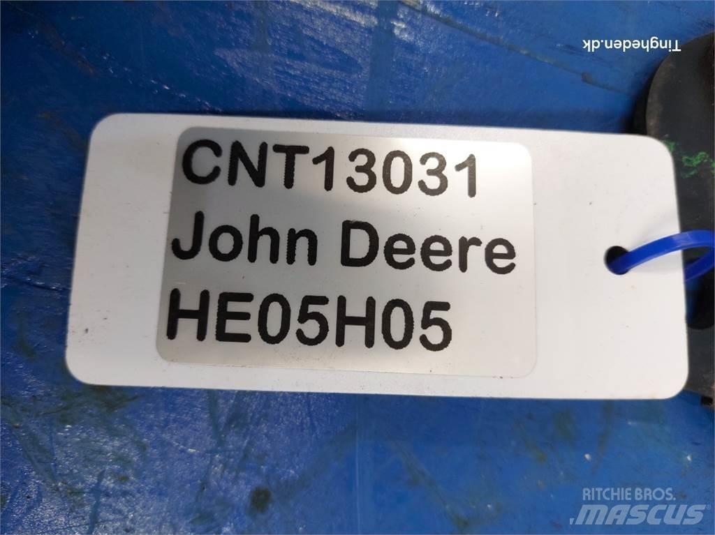 John Deere S670 Dispersare nisip si sare