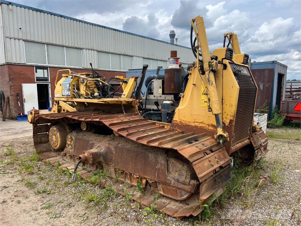 Komatsu D65PX-15 Buldozere pe senile