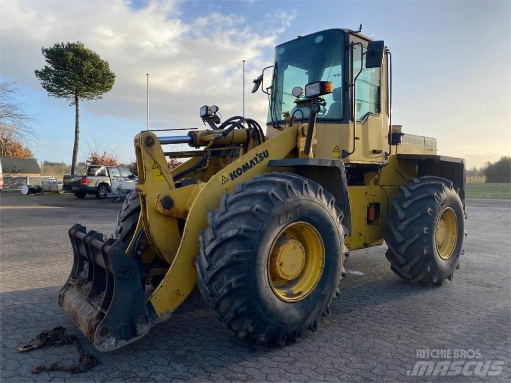 Komatsu WA270 Incarcator pe pneuri