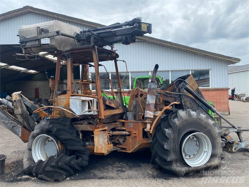 Lännen 8600C Buldoexcavatoare
