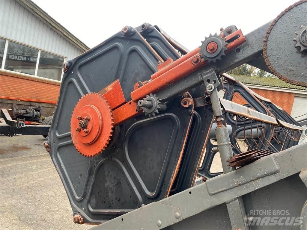 Laverda 16 Accesorii combine agricole