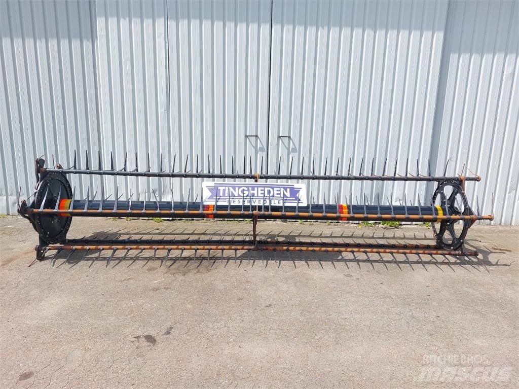 MacDon D60 Accesorii combine agricole