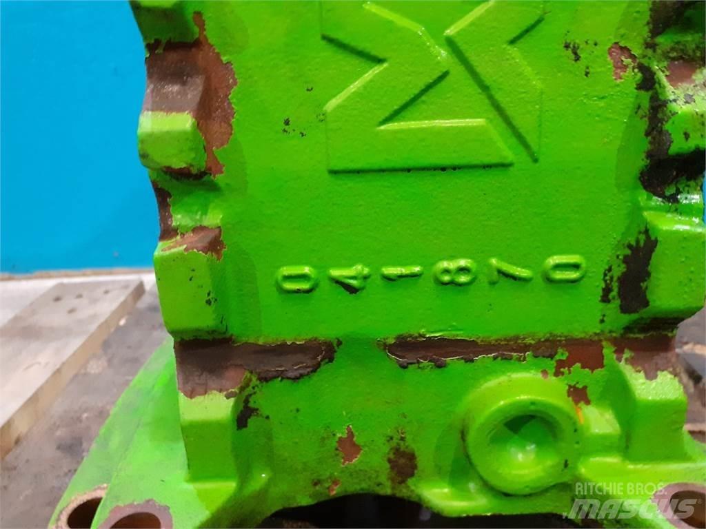 Merlo 28.7 Axe