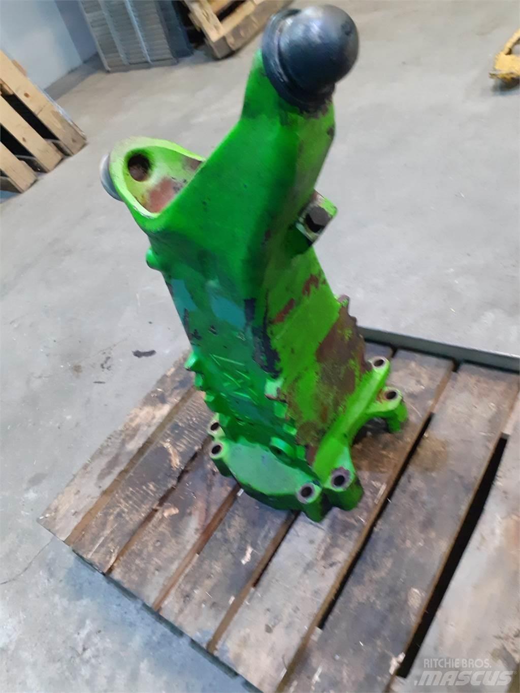 Merlo 28.7 Axe