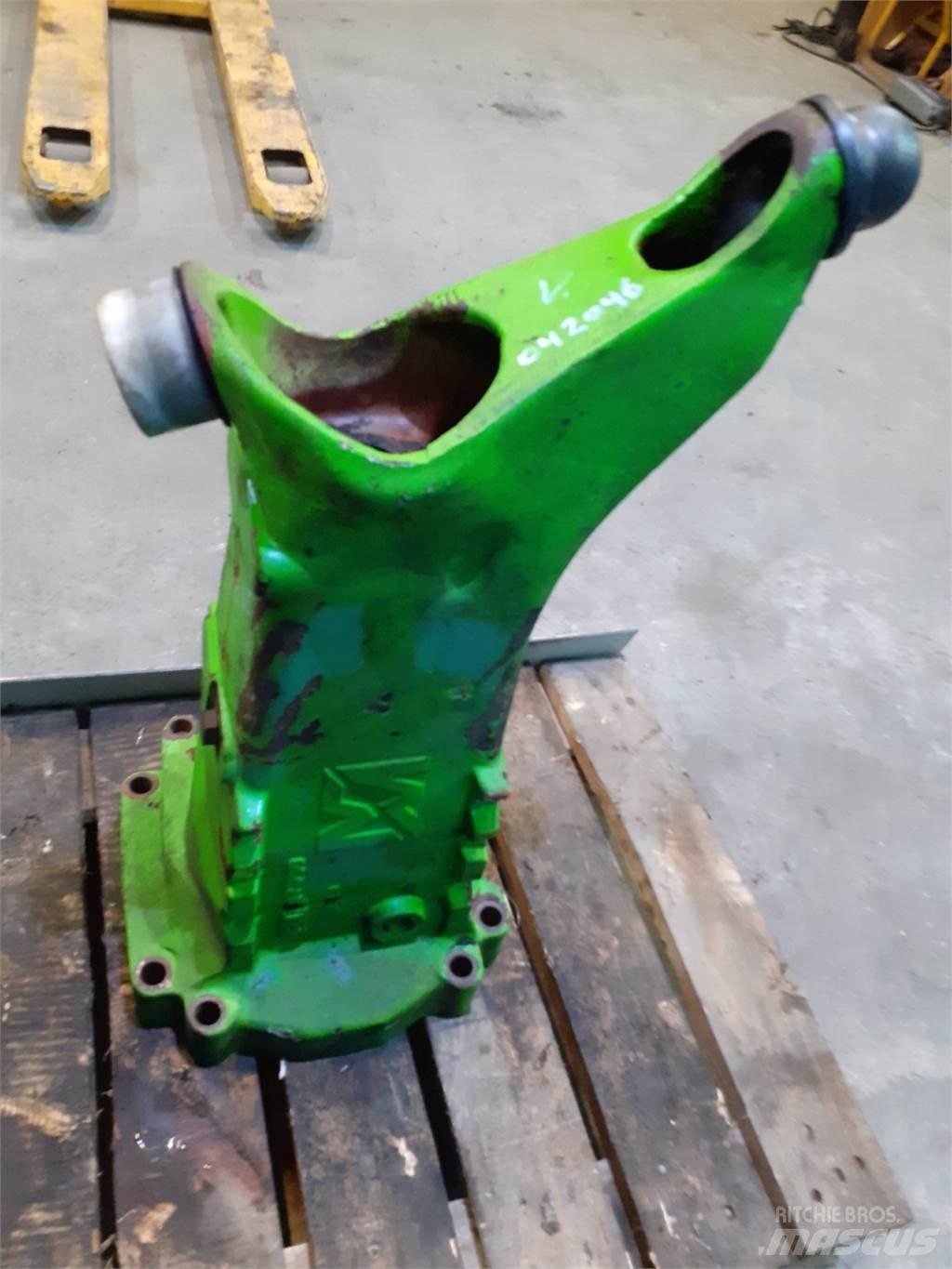 Merlo 28.7 Axe
