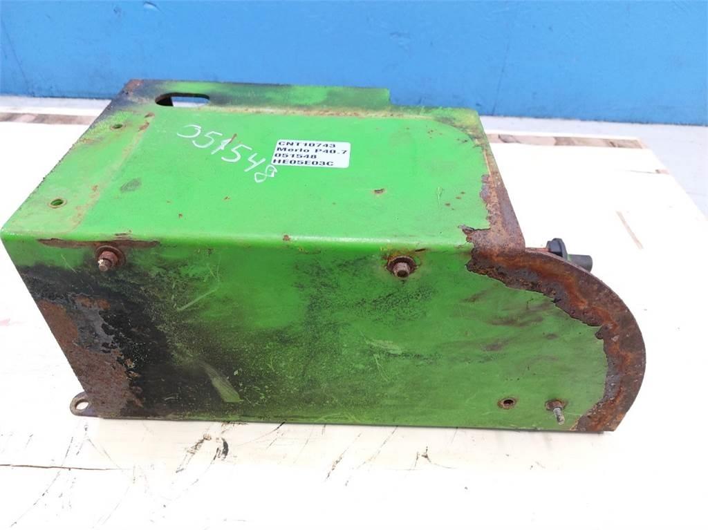 Merlo P40.7 cupa de excavat cu cernere