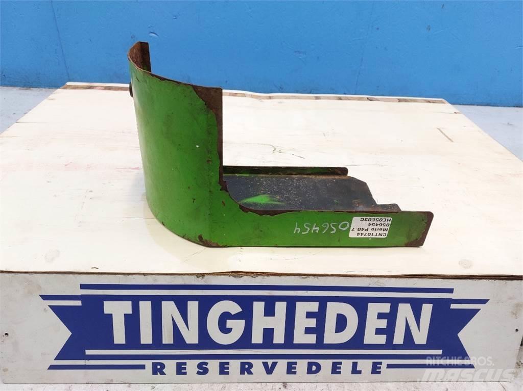 Merlo P40.7 cupa de excavat cu cernere
