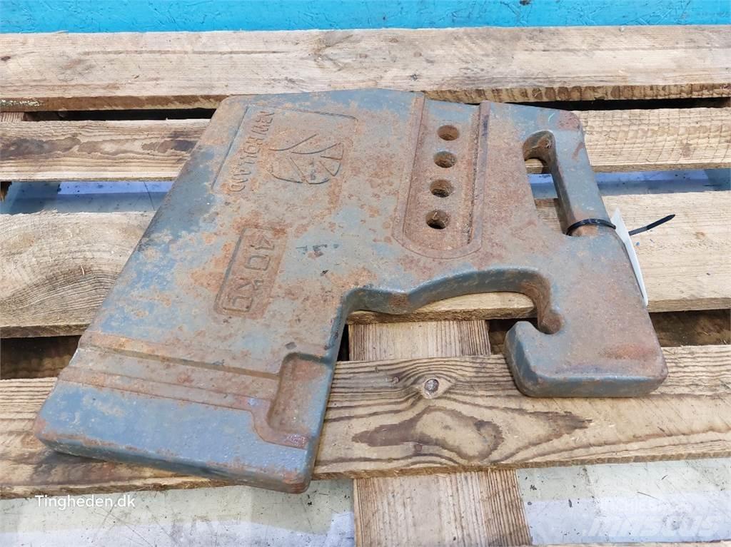 New Holland  Greutăți față