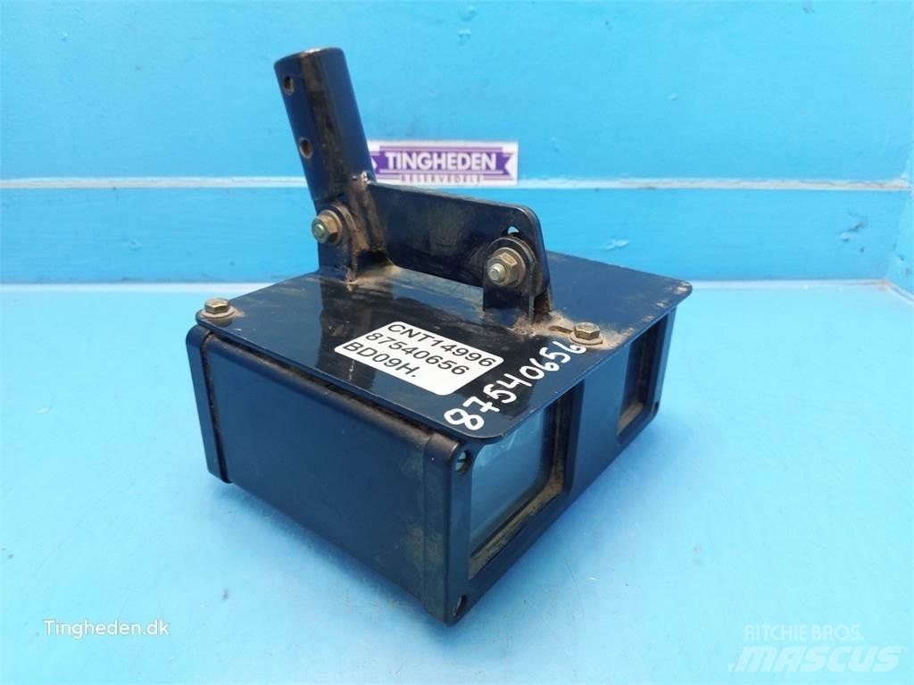 New Holland  Electronice