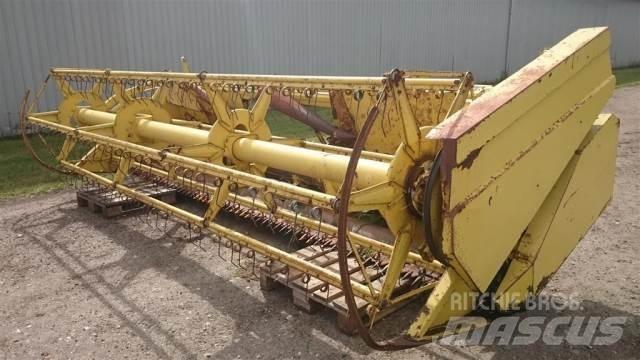New Holland 15 Accesorii combine agricole