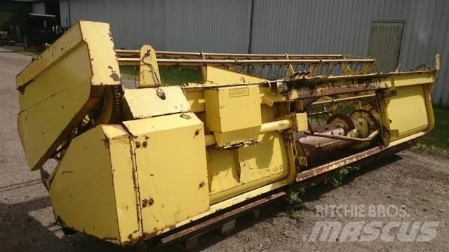New Holland 15 Accesorii combine agricole