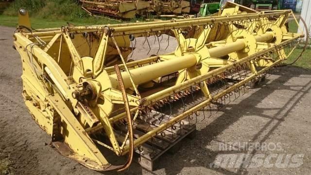 New Holland 15 Accesorii combine agricole