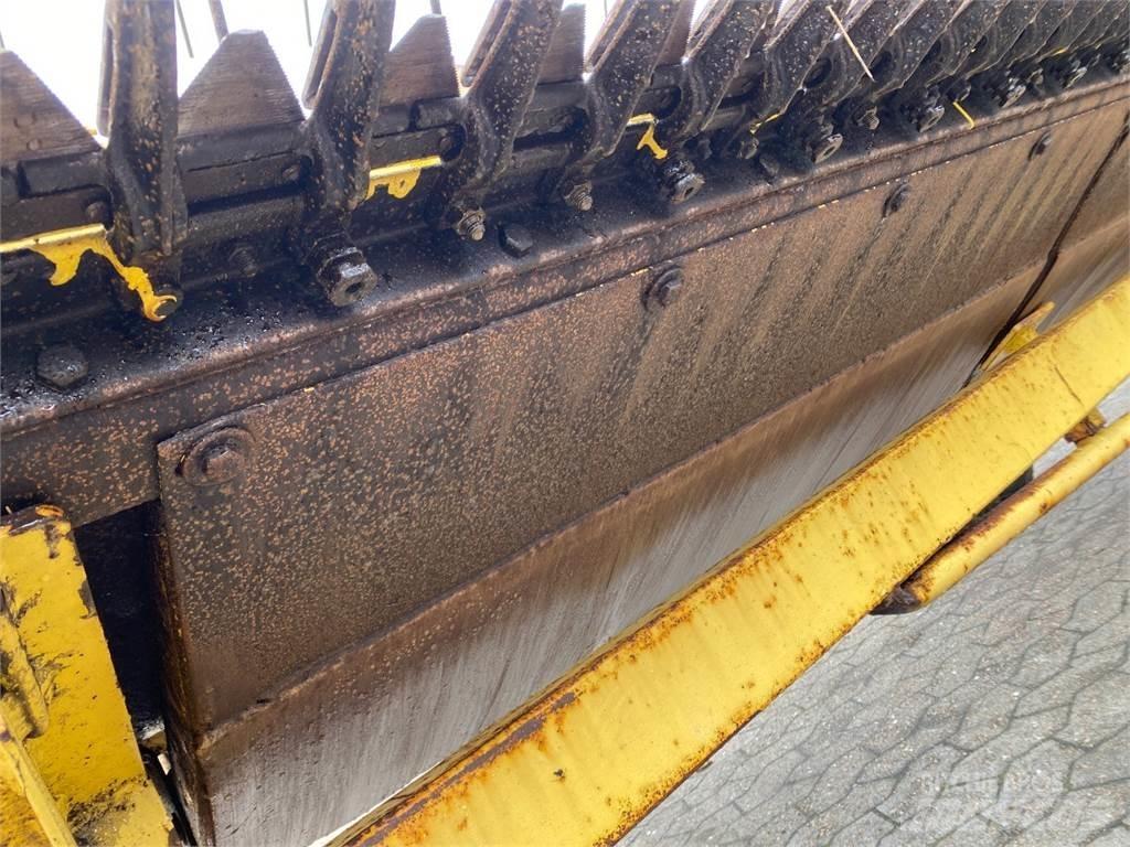 New Holland 15 Accesorii combine agricole