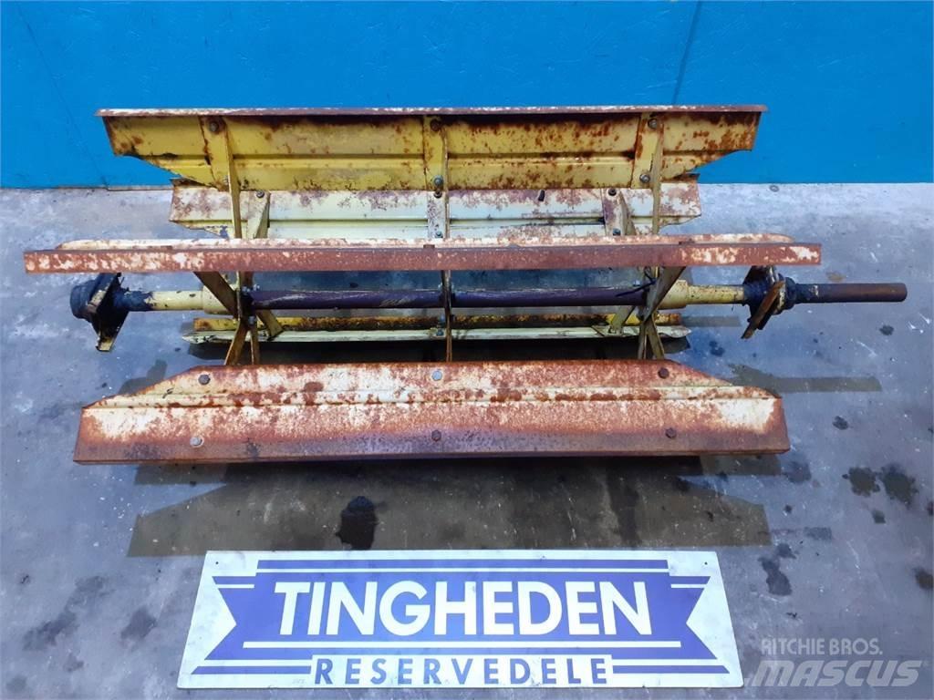 New Holland 1530 Dispersare nisip si sare