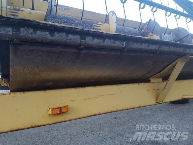 New Holland 24 Accesorii combine agricole