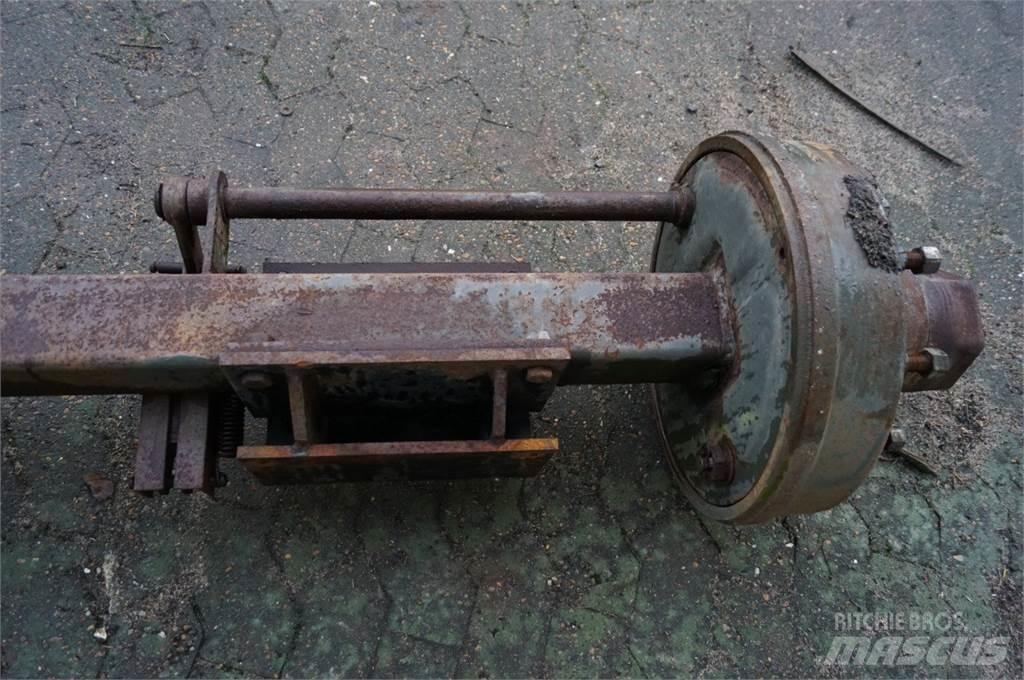 New Holland 4860 Axe