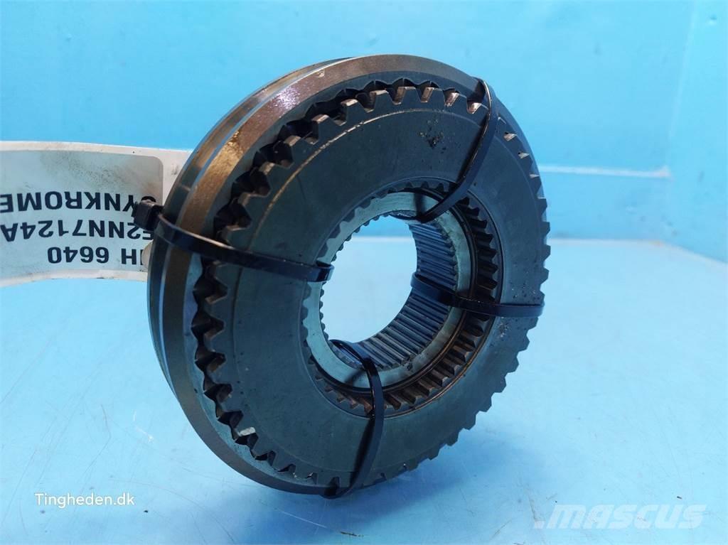 New Holland 6640 Transmisie
