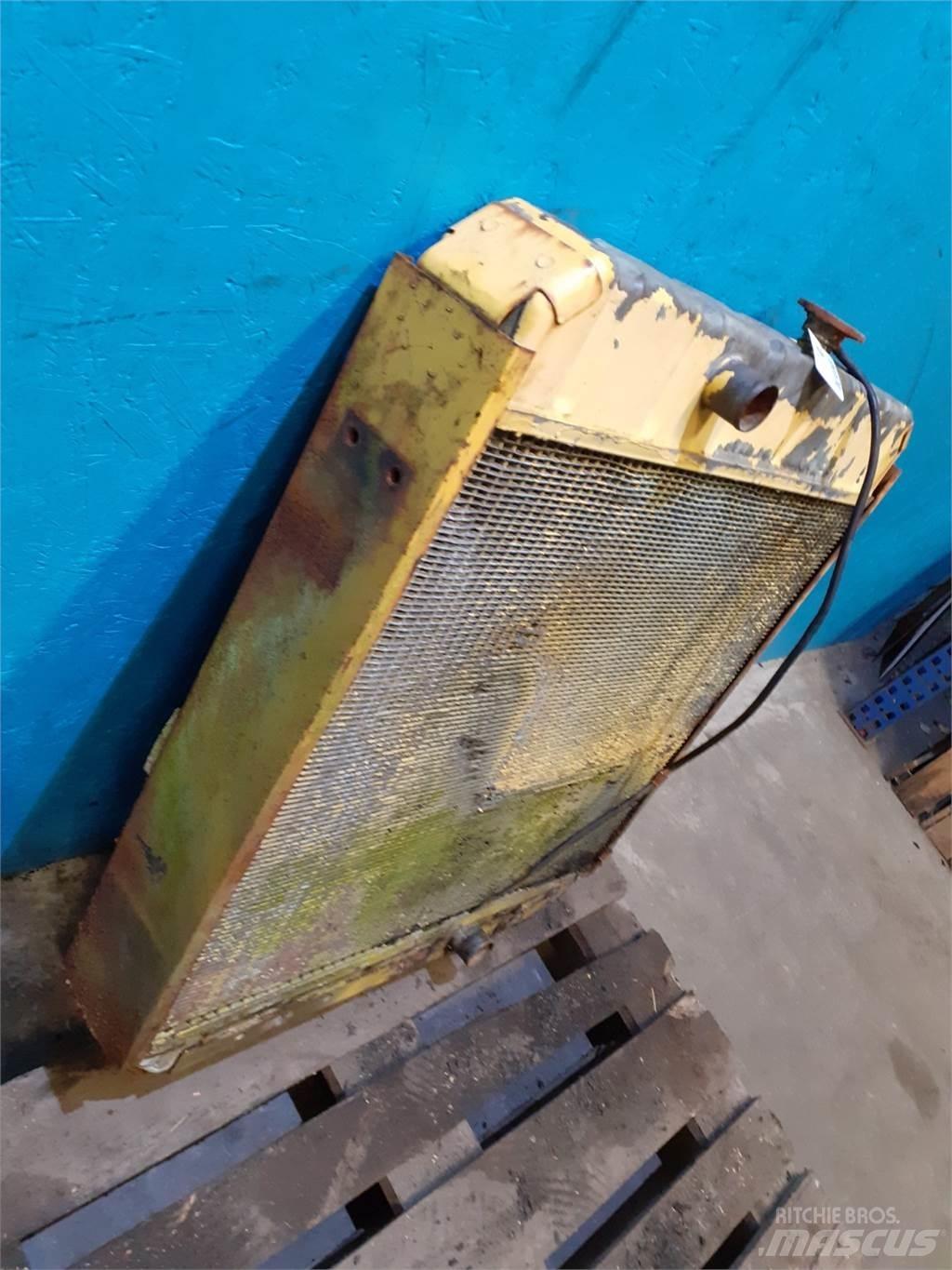 New Holland 8055 Radiatoare