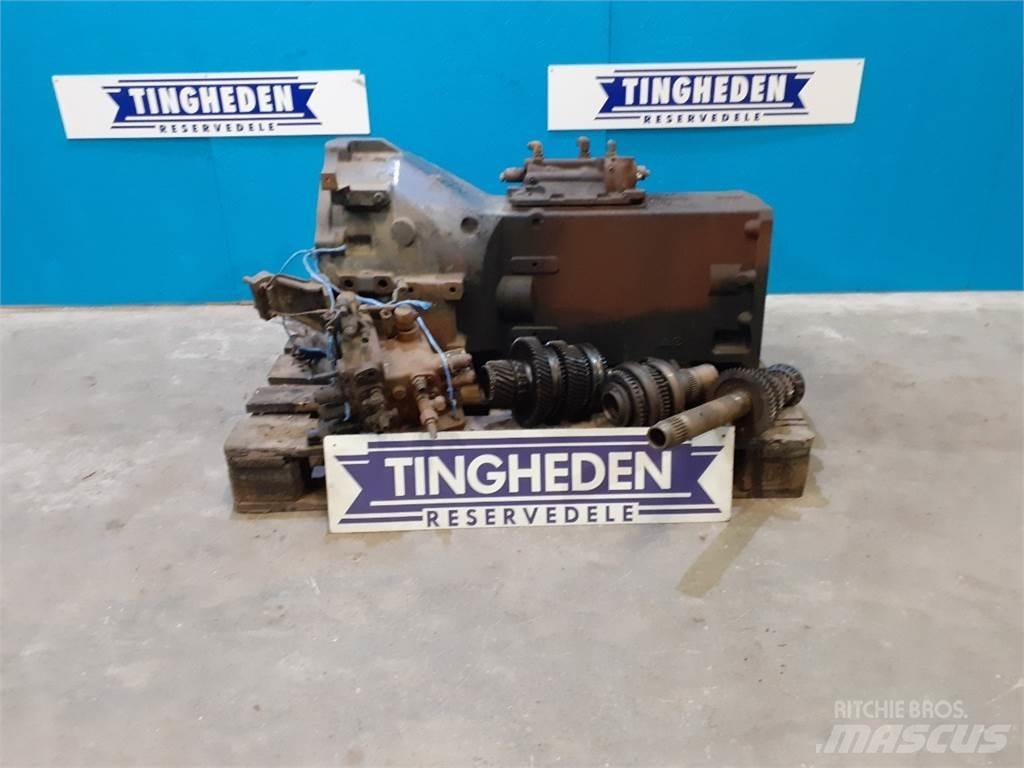 New Holland 8260 Transmisie