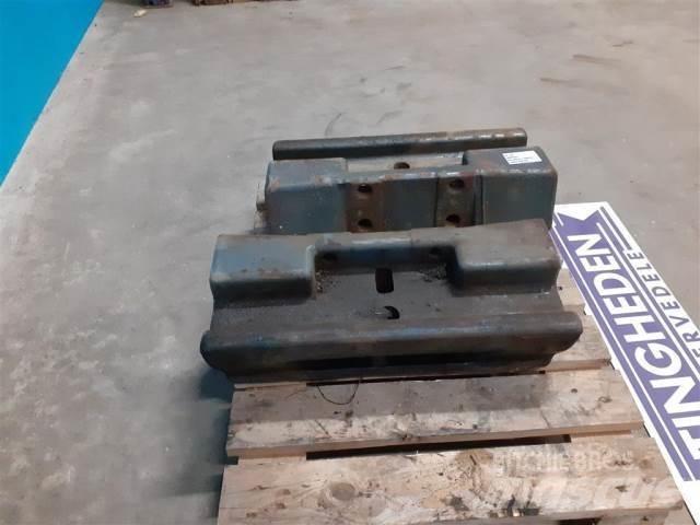 New Holland 8340 Greutăți față