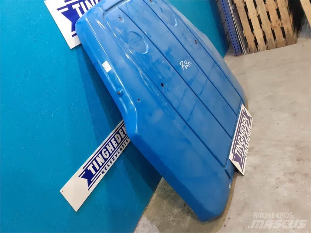 New Holland 8770 Cabine si interior