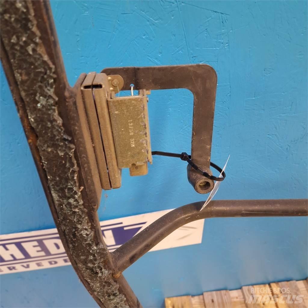 New Holland 8770 Cabine si interior