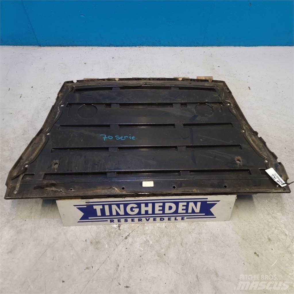 New Holland 8970 Cabine si interior