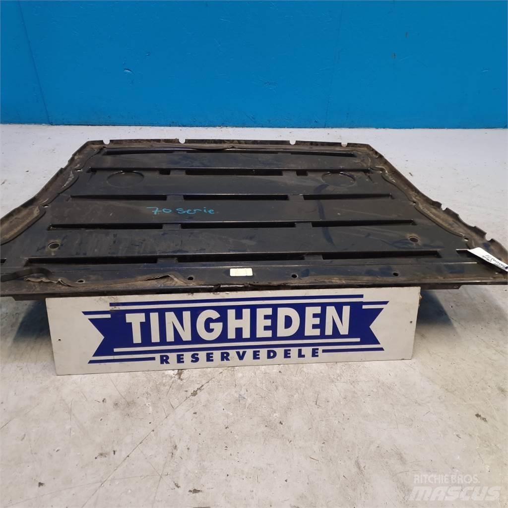New Holland 8970 Cabine si interior