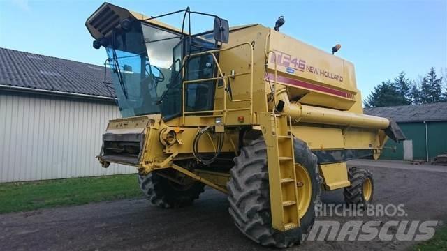 New Holland TF46 Combine de secerat