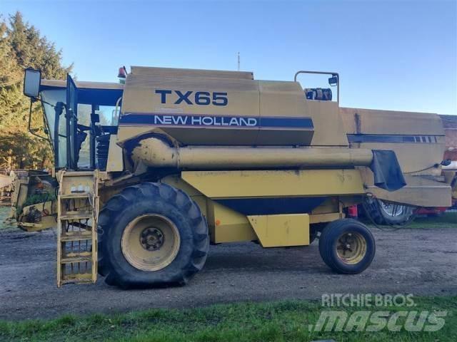 New Holland TX65 Combine de secerat