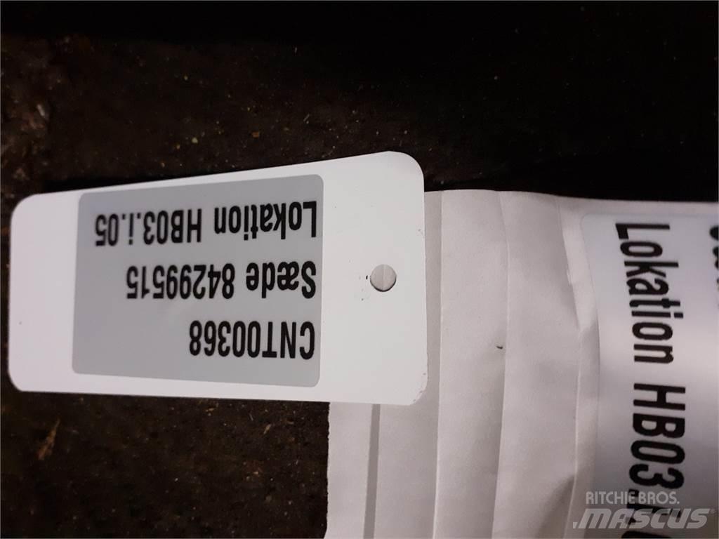 New Holland TX68 Cabine si interior